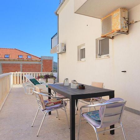 Apartments By The Sea Businci, Ciovo - 9450 特罗吉尔 外观 照片
