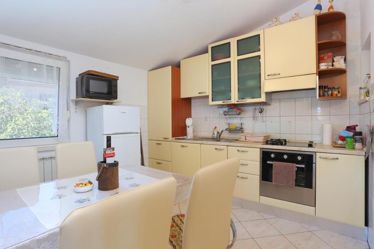 Apartments By The Sea Businci, Ciovo - 9450 特罗吉尔 外观 照片